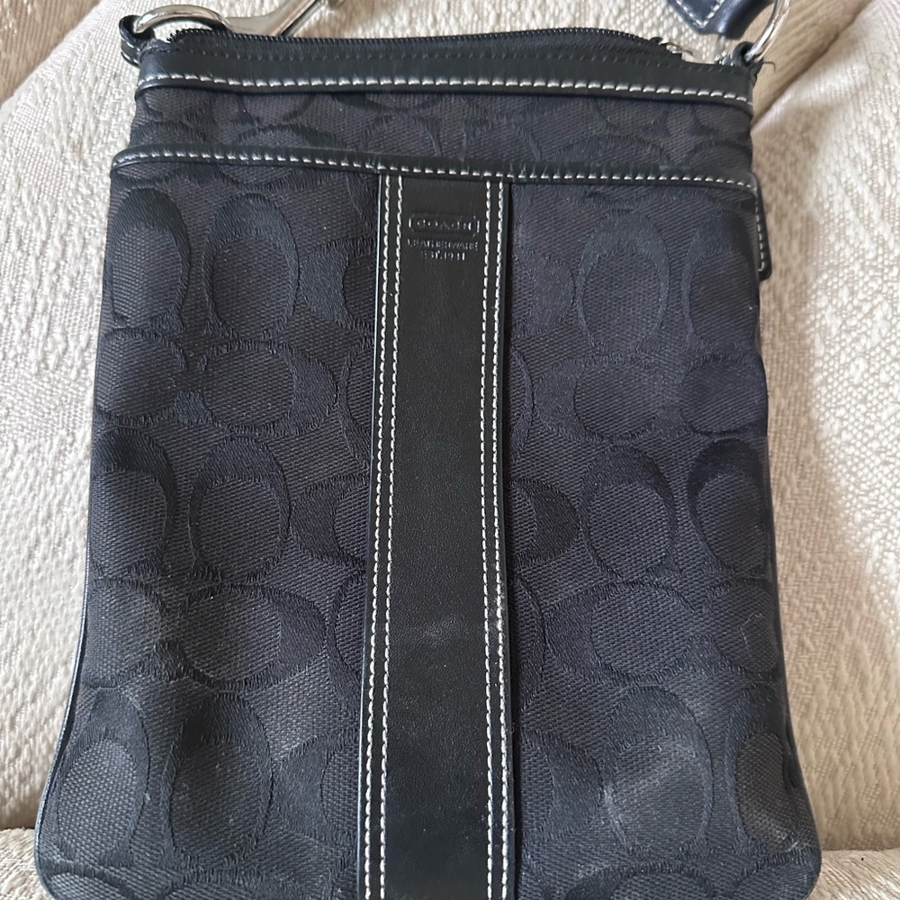Vintage Coach crossbody bag